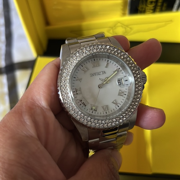 Invicta Woman Watch - Picture 8 of 11